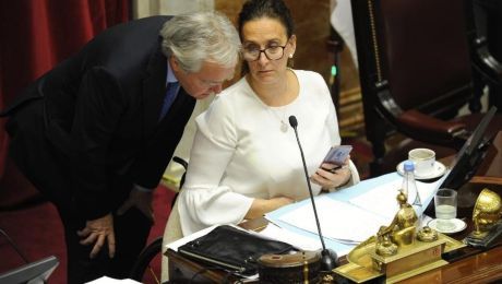 Curso básico (gráfico y virtual) de Derecho burgués y Democracia&nbsp;formal.